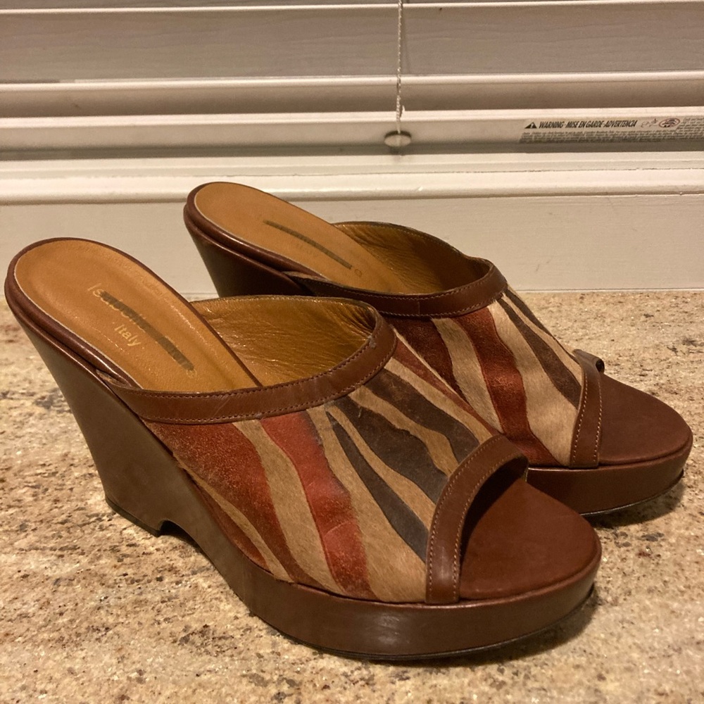 Fun zebra like mule shoe